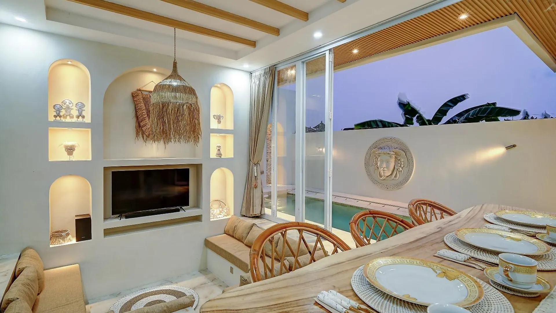 The Medusa Villas Bali Seminyak Indonesien