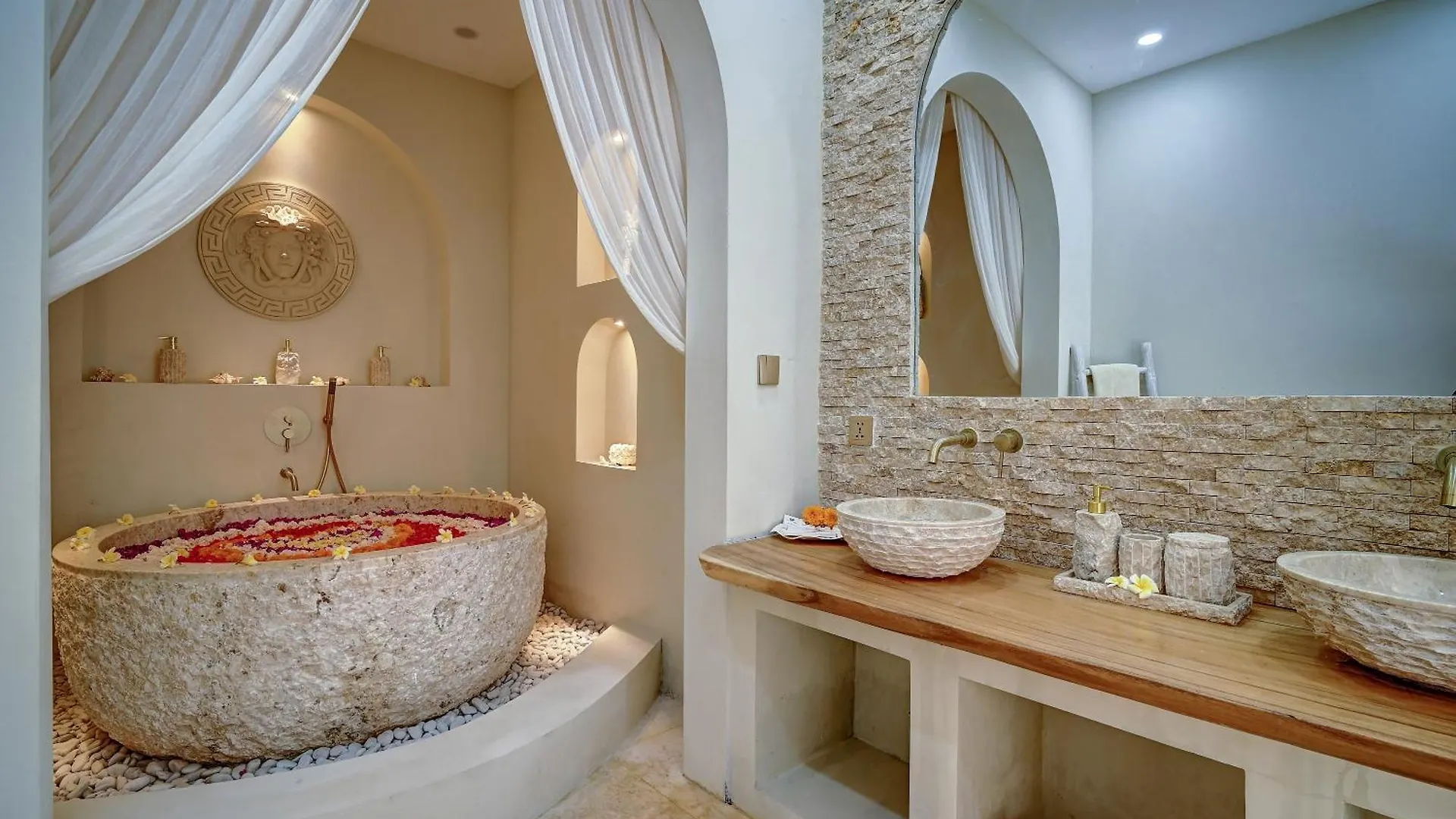 The Medusa Villas Bali Seminyak Indonesien